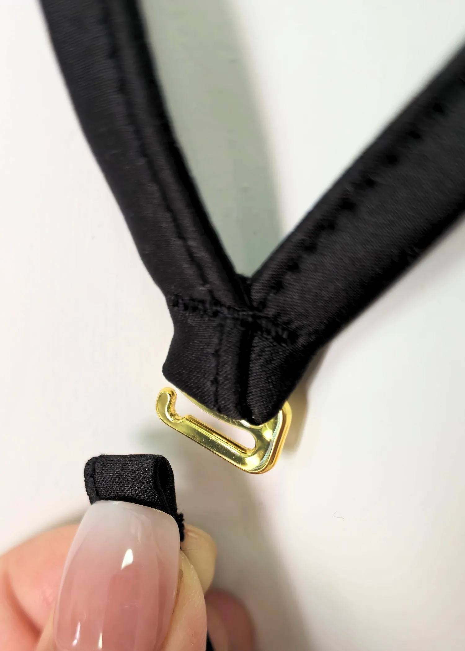 LINES Open Thong (Black)